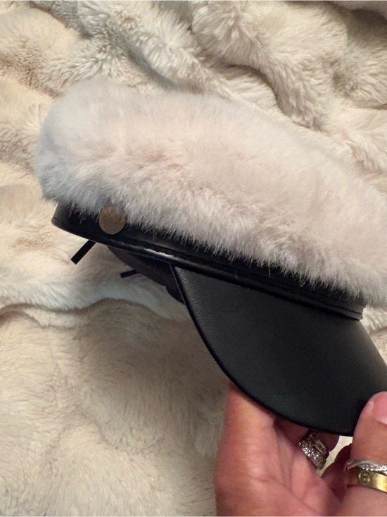 FASHION Black Leather like Baker Boy Cap with Cream Fur Trim main image 9